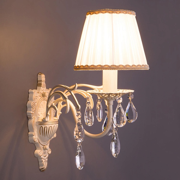 Бра Eurosvet 3637/1 белый с золотом/прозрачный хрусталь Strotskis изображение 5 Бра Eurosvet 3637/1 белый с золотом/прозрачный хрусталь Strotskis Фото № 5