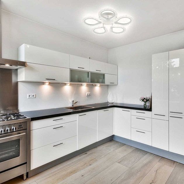 Потолочная светодиодная люстра Escada Menita 10270/5LED изображение 4 Потолочная светодиодная люстра Escada Menita 10270/5LED Фото № 4