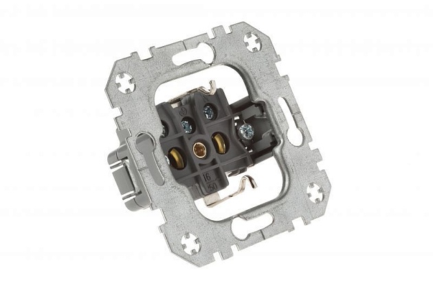 Розетка 2P+E Liregus Epsilon антрацит 28-106 изображение 2 Розетка 2P+E Liregus Epsilon антрацит 28-106 Фото № 2