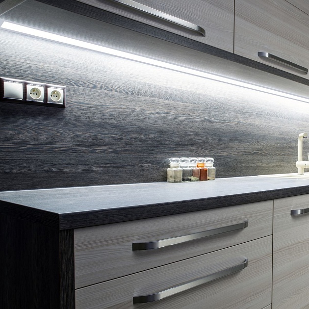 Профиль угловой накладной с рассеивателем серебро 2м. Apeyron 08-03 Фото № 9