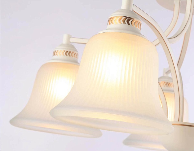 Потолочная люстра Ambrella light Traditional TR3050 Фото № 4