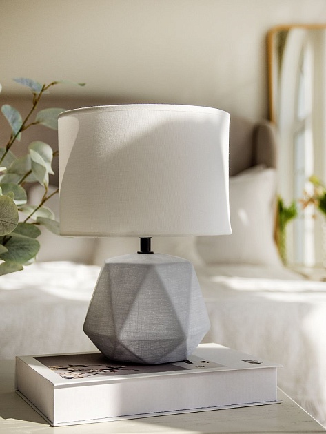 Настольная лампа Lucia Валентино 364 4606400051275 изображение 9 Настольная лампа Lucia Валентино 364 4606400051275 Фото № 9