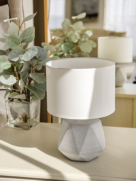 Настольная лампа Lucia Валентино 364 4606400051275 изображение 12 Настольная лампа Lucia Валентино 364 4606400051275 Фото № 12