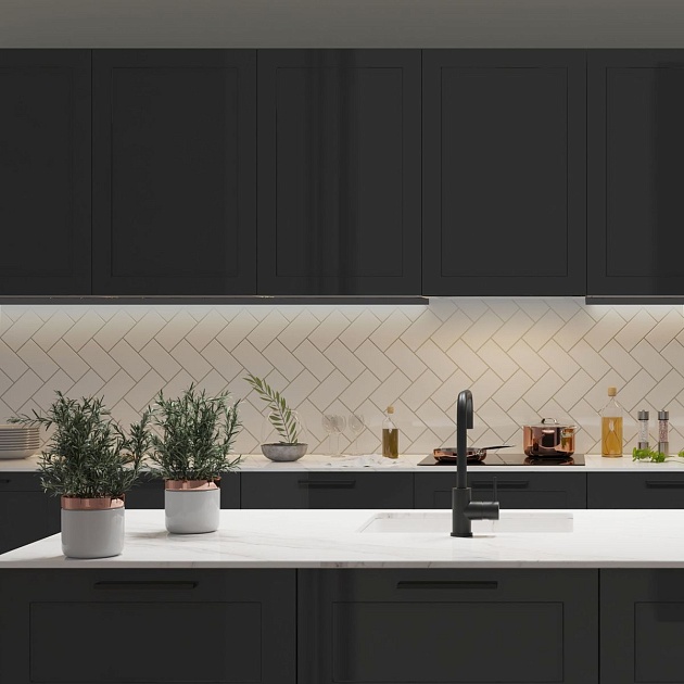 Профиль накладной черный 2м. Apeyron 08-01-01Ч изображение 3 Профиль накладной черный 2м. Apeyron 08-01-01Ч Фото № 3