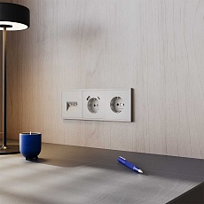 Рамка пластиковая Voltum S70 на 3 поста, (кашемир) VLS100303 2