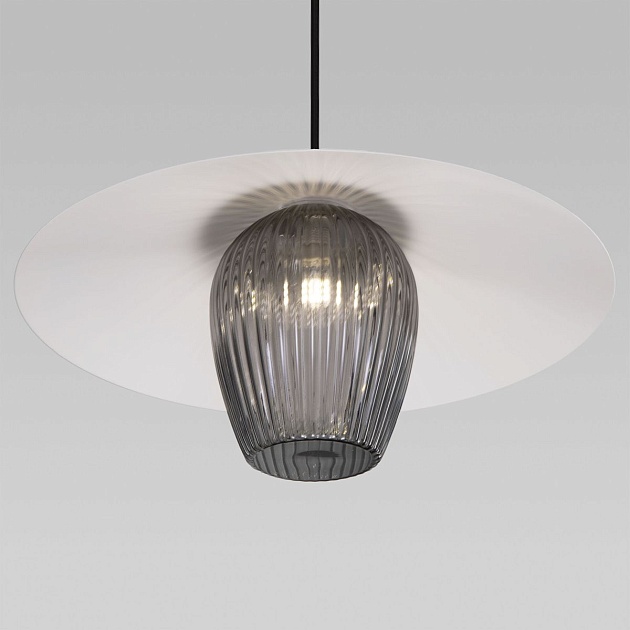 Подвесной светильник Eurosvet Kamari 50259/1 белый/дымчатый изображение 3 Подвесной светильник Eurosvet Kamari 50259/1 белый/дымчатый Фото № 3