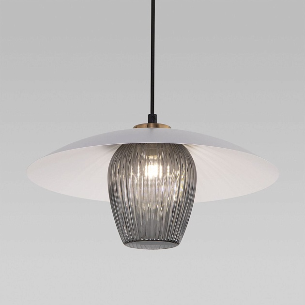 Подвесной светильник Eurosvet Kamari 50259/1 белый/дымчатый изображение 4 Подвесной светильник Eurosvet Kamari 50259/1 белый/дымчатый Фото № 4