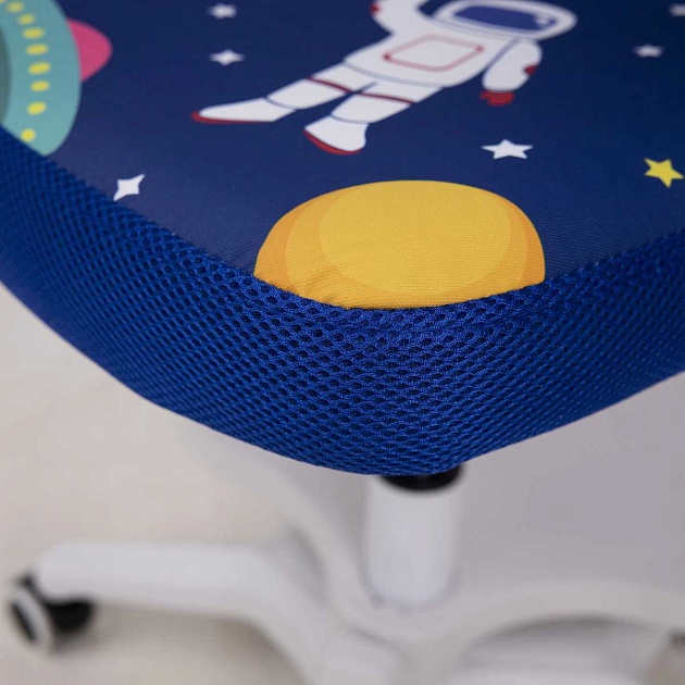 Детское кресло AksHome Catty синий космос, ткань 84762 изображение 6 Детское кресло AksHome Catty синий космос, ткань 84762 Фото № 6