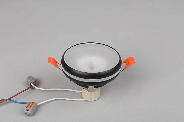 Встраиваемый потолочный светильник Omnilux Genova OML-102819-01 Фото № 4