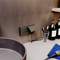 Рамка пластиковая Voltum S70 на 2 поста, (титан) VLS100206 2