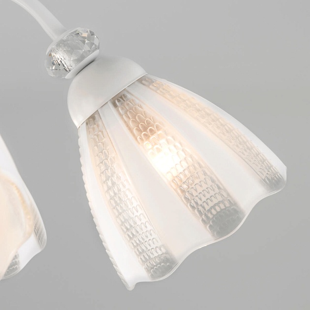 Потолочная люстра Eurosvet Floranse 30155/5 белый изображение 3 Потолочная люстра Eurosvet Floranse 30155/5 белый Фото № 3